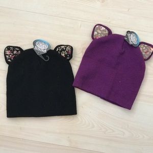 💚3/$20💚NWT Floral Cat eat knit beanie 2 styles